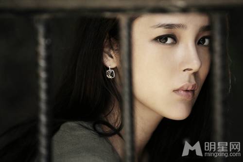 韩国漂亮女明星朴诗妍性感写真