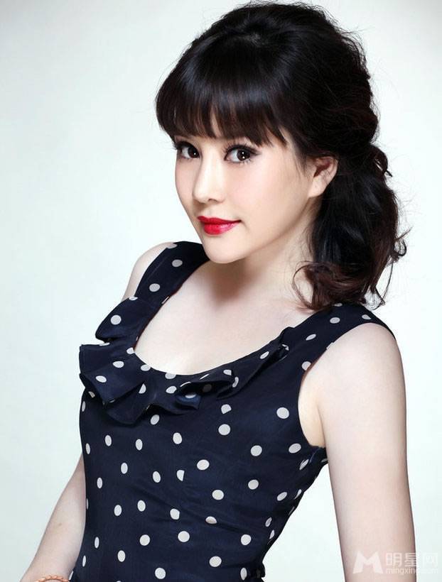 演员袁茵照片 尽显妩媚女人魅力