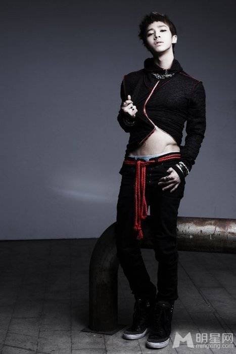 李起光冬季时尚男装搭配 帅气逼人