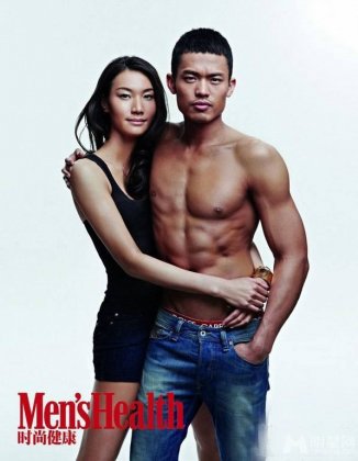 林丹大尺度写真 半裸抱妻子秀恩爱