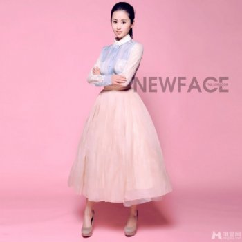 刘颖文艺小清新写真 不做无用的花瓶