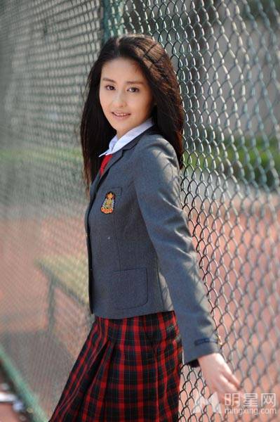 颖儿早期学生制服诱惑图片