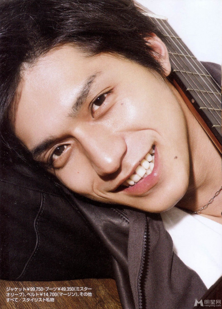 日本帅哥明星锦户亮阳光杂志照