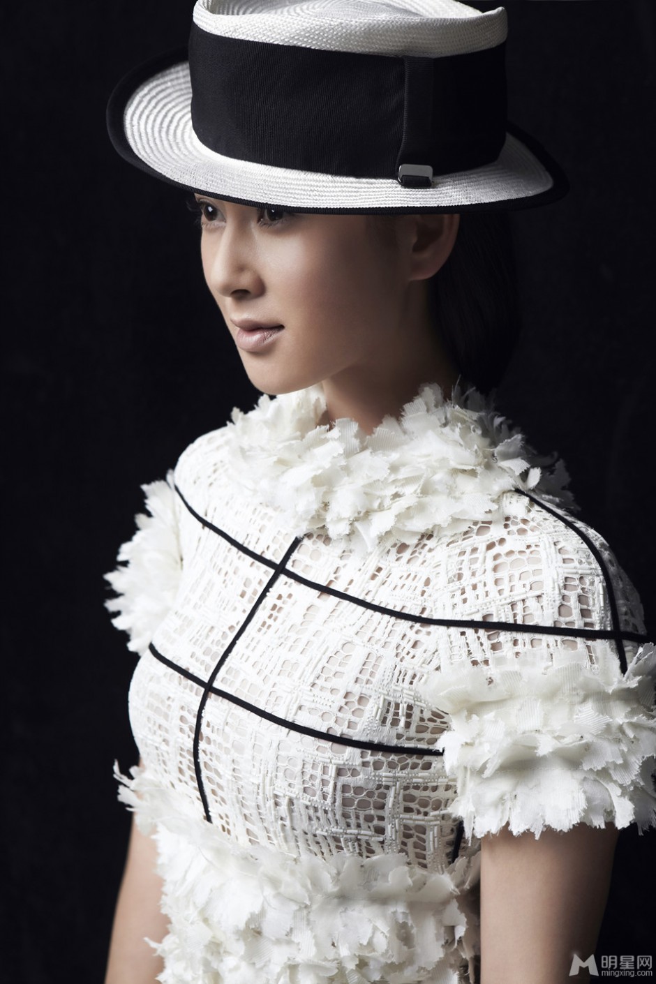 中国女演员赵柯 尽显优雅高贵气质