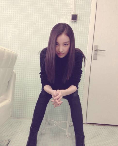 素颜美女倪妮微博狂晒生活照