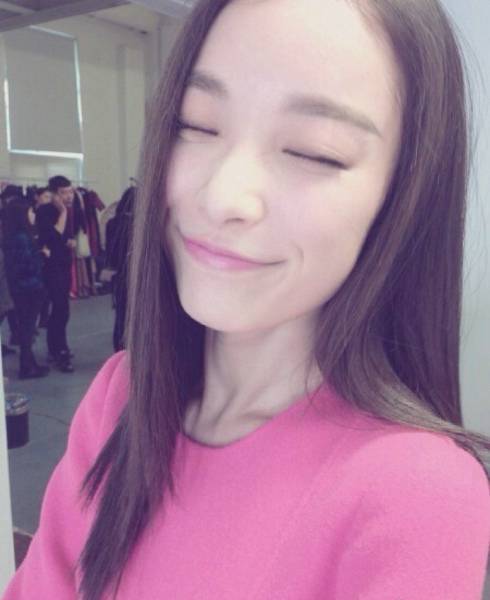 素颜美女倪妮微博狂晒生活照