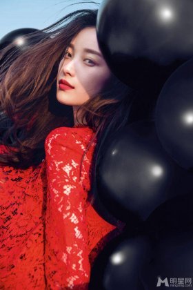 倪妮冷艳红妆性感写真 尽显霸气女王范