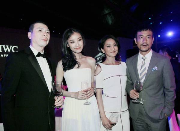 倪妮身穿性感透视装 优雅出席iwc手表红毯秀