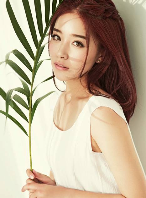 阚清子早春甜美个人写真 白衣飘飘淡雅清新