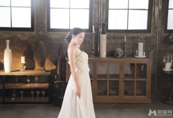 女星阚清子清新个人写真 甜美装扮似仙女下凡