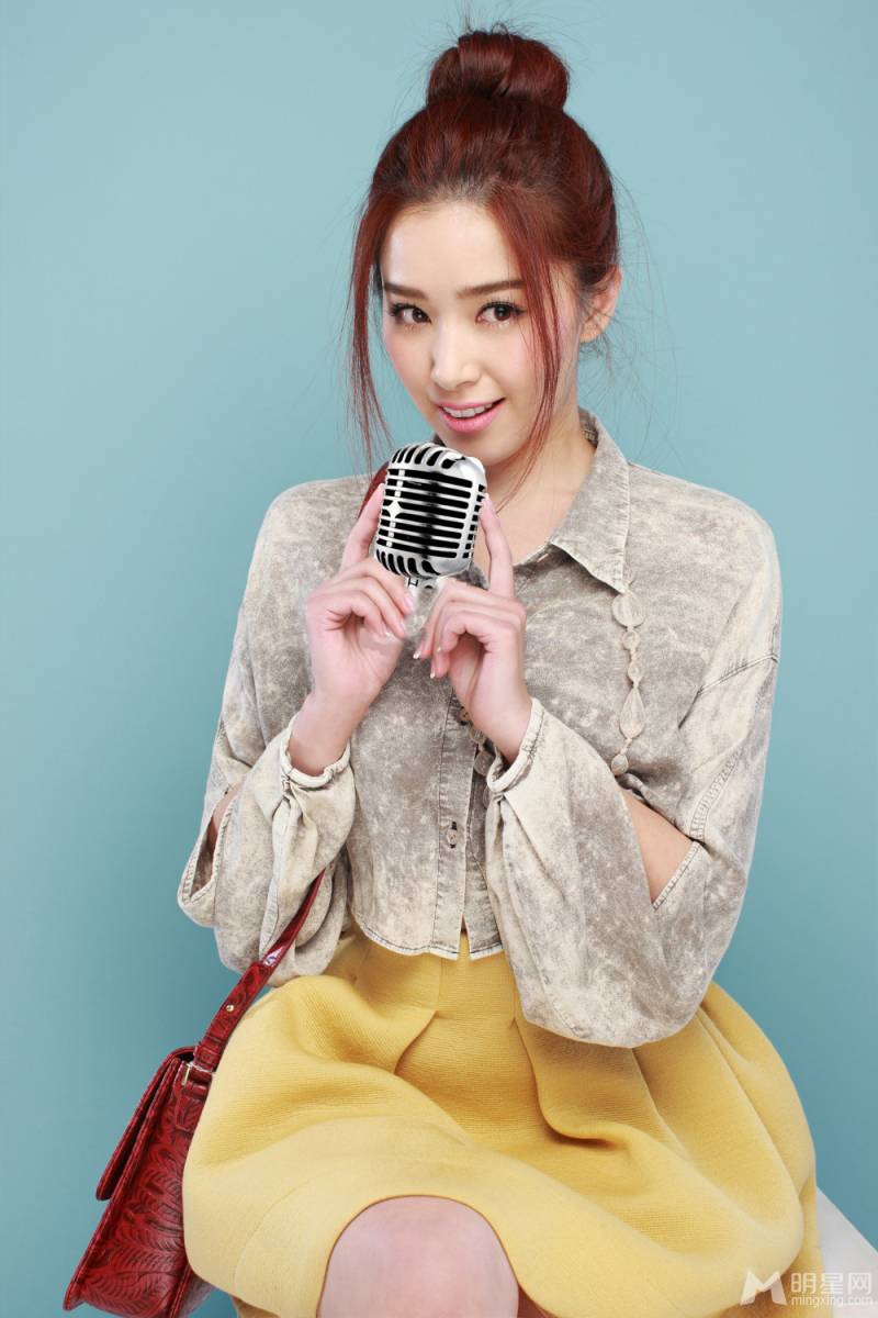 阚清子方安娜儿童节个性写真 姐妹花玩转日系甜美搭配