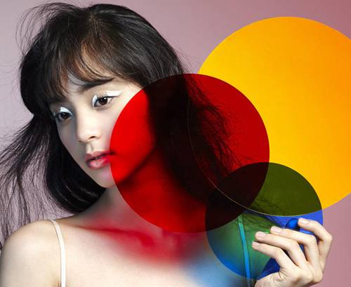 欧阳娜娜音乐主题个人写真 时尚潮流显俏皮可爱