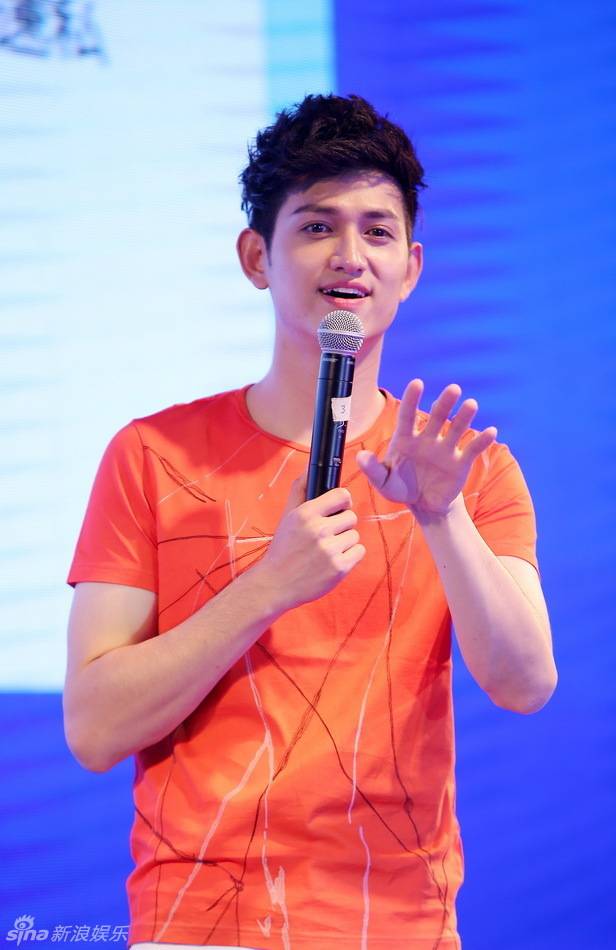 马可出席花千骨电视剧宣传 阳光笑容软化人心