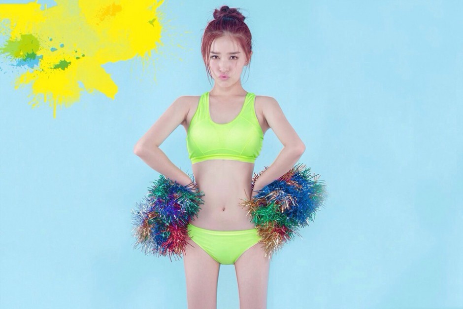 阚清子变身世界杯足球宝贝 大秀火辣性感翘臀