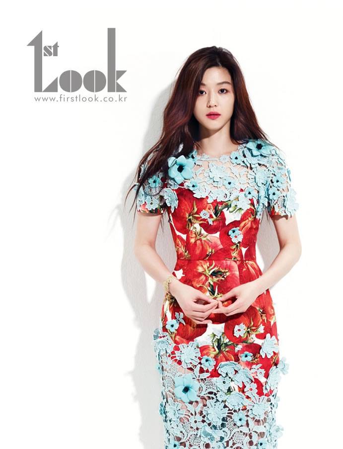 韩国明星玉珠贤尽显熟女气质画报写真