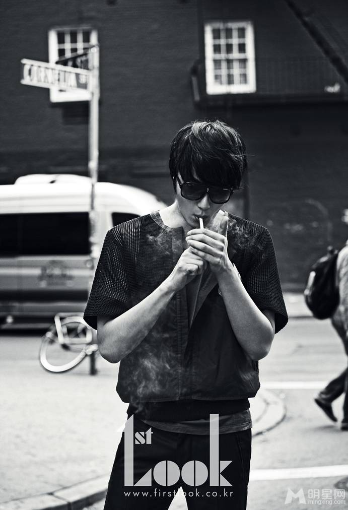韩国男演员丁一宇帅气逼人画报写真
