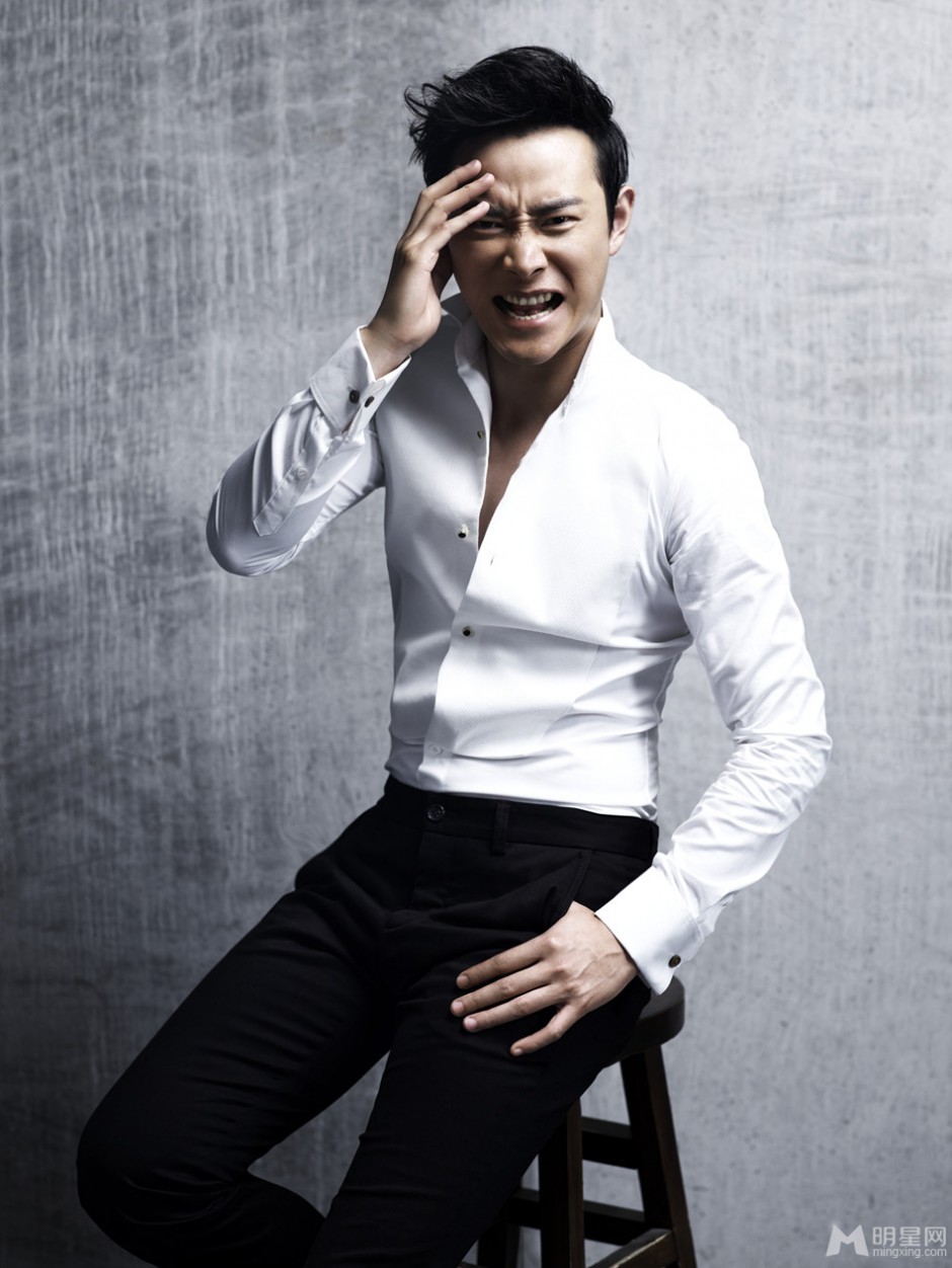 新晋男星罗晋写真曝光 成熟魅力显深沉