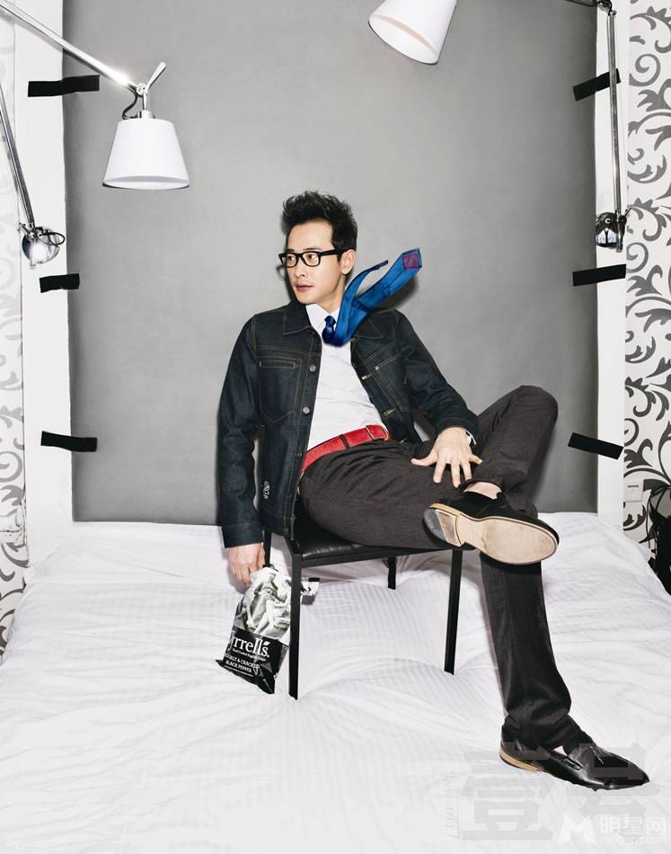 人气男星罗晋时尚杂志写真 随性自然优雅型男风