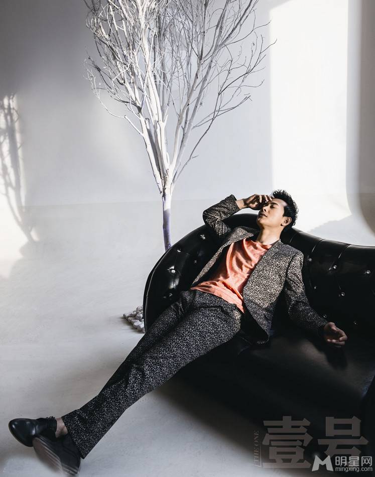 人气男星罗晋时尚杂志写真 随性自然优雅型男风