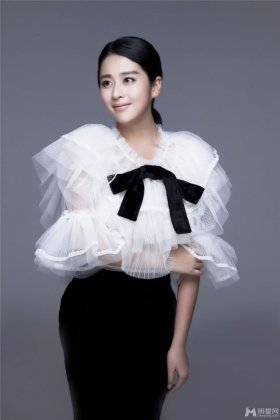 颖儿复古优雅蕾丝写真 精致妆容大方知性