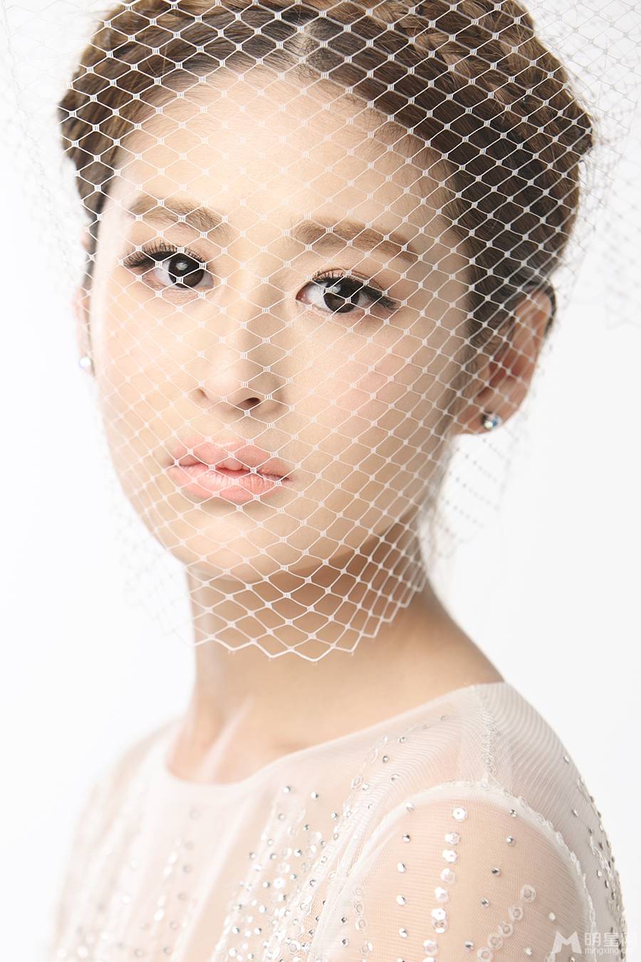 内地女星颖儿唯美清纯写真 素雅清淡朦胧美