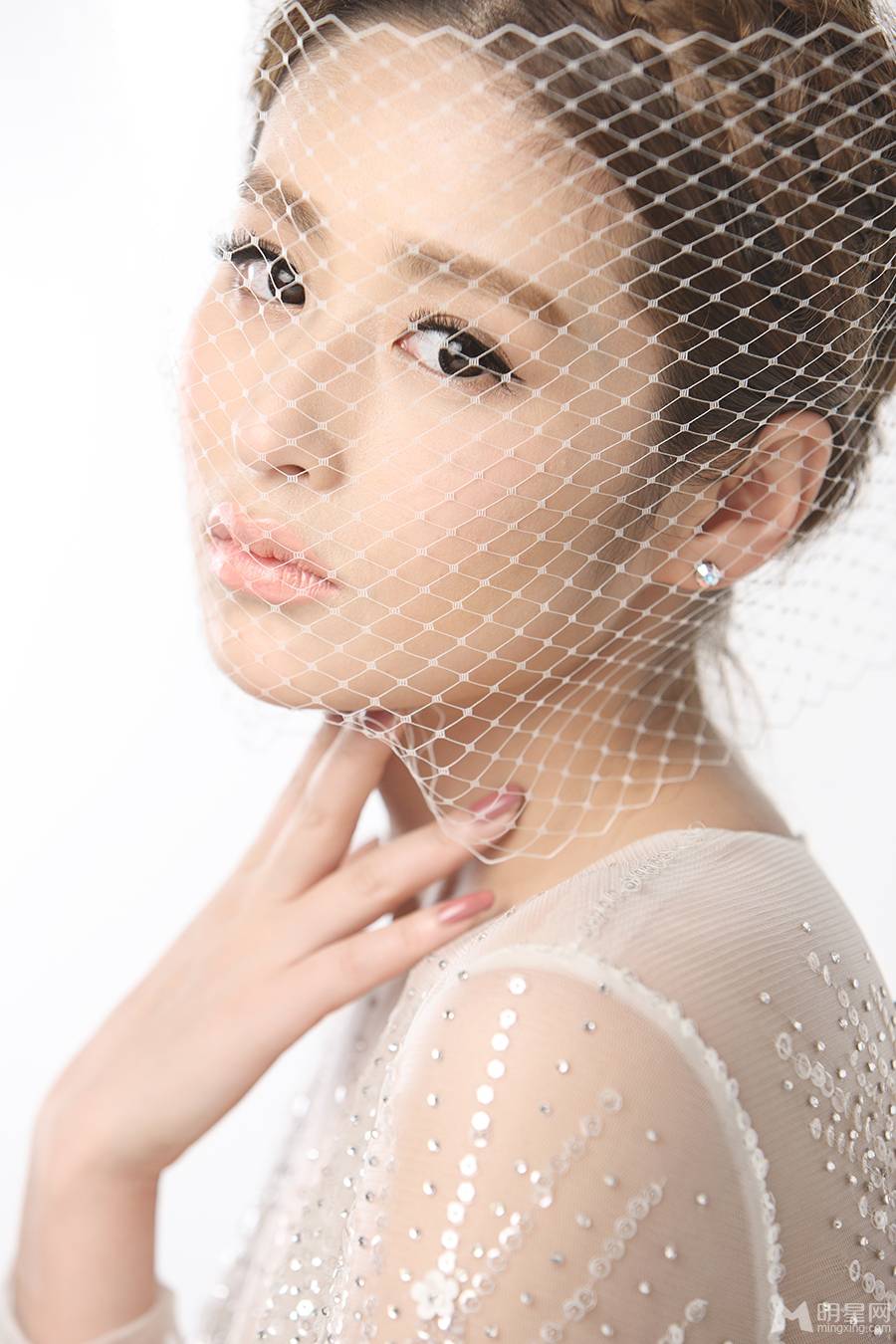 内地女星颖儿唯美清纯写真 素雅清淡朦胧美