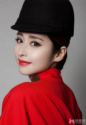 颖儿烈焰红唇复古时尚写真 个性妖媚迷人