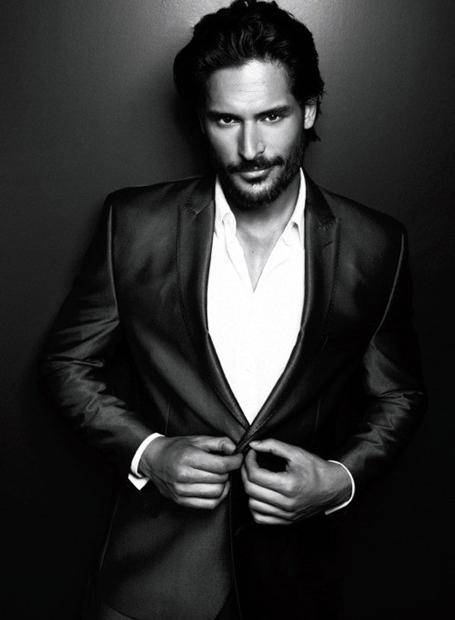 狂野派型男乔·曼根尼罗帅气冷峻黑白写真