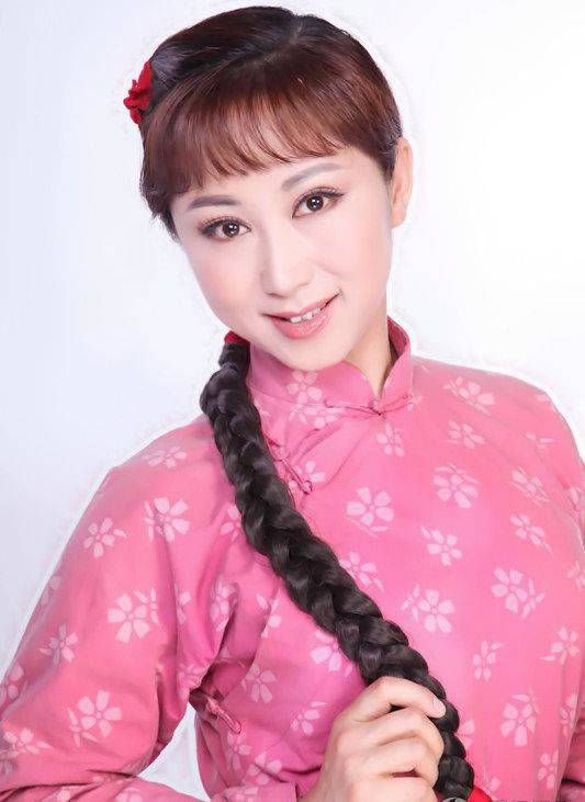 土家族姑娘胡舒婷靓丽高清写真