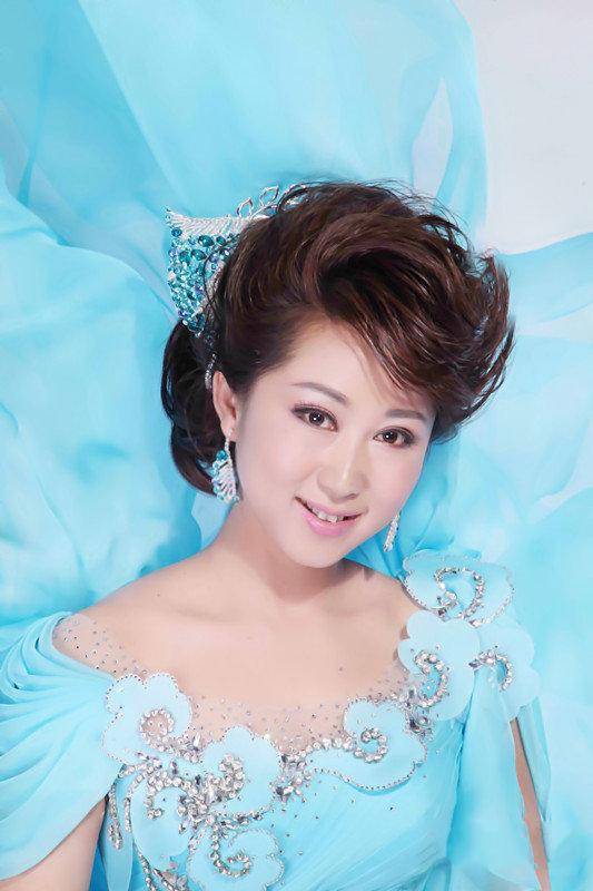 土家族姑娘胡舒婷靓丽高清写真