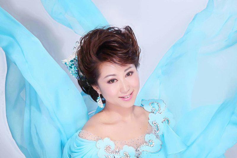 土家族姑娘胡舒婷靓丽高清写真