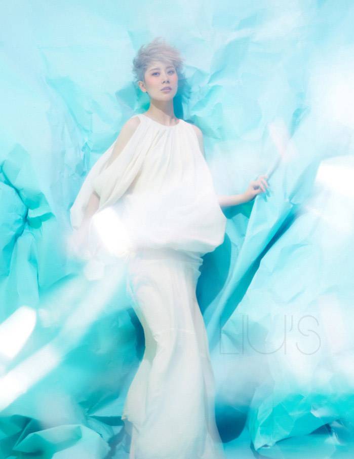 中国女演员海清演绎海之女唯美梦幻写真