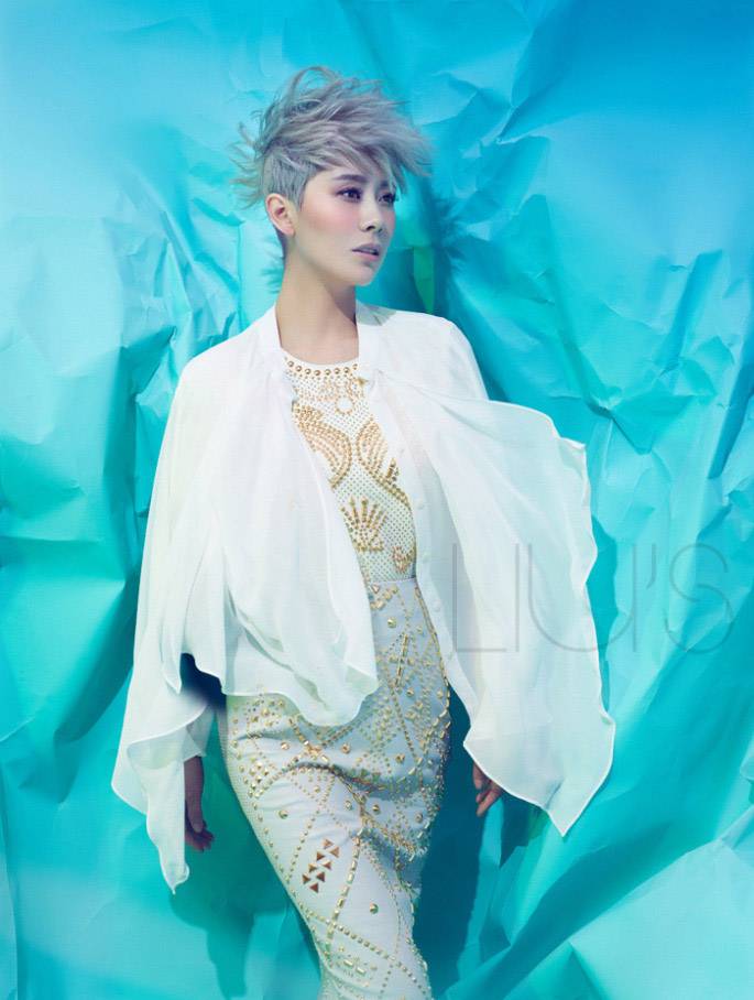 中国女演员海清演绎海之女唯美梦幻写真