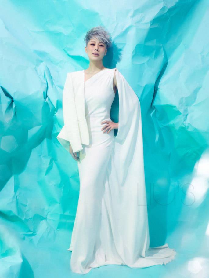 中国女演员海清演绎海之女唯美梦幻写真