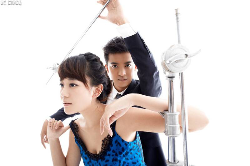 李佳航海陆演绎郎才女貌情侣写真