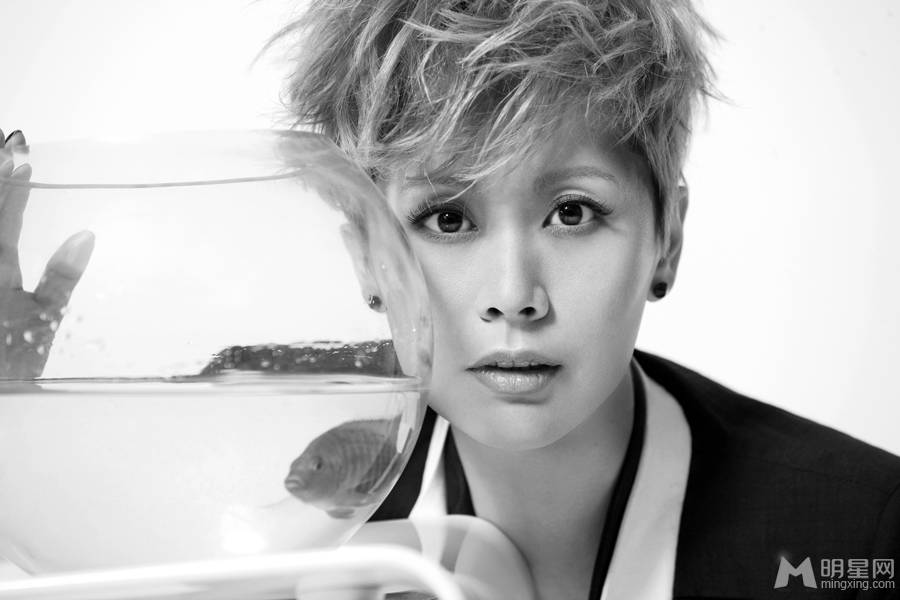 中国女演员海清时尚环保公益宣传照