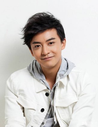 李佳航眉开眼笑亲和力爆棚写真照