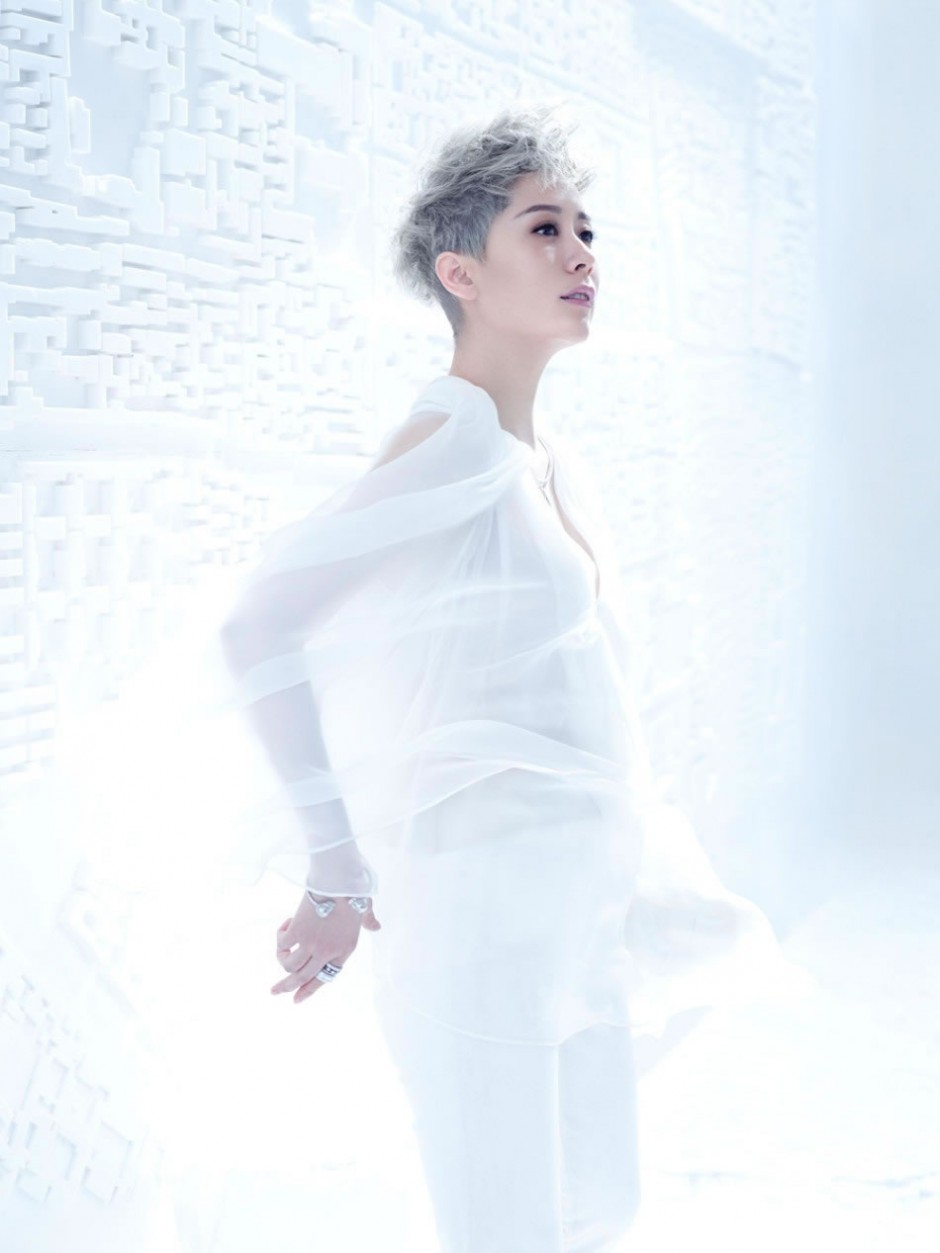 海清白发造型尽显惊艳女王范