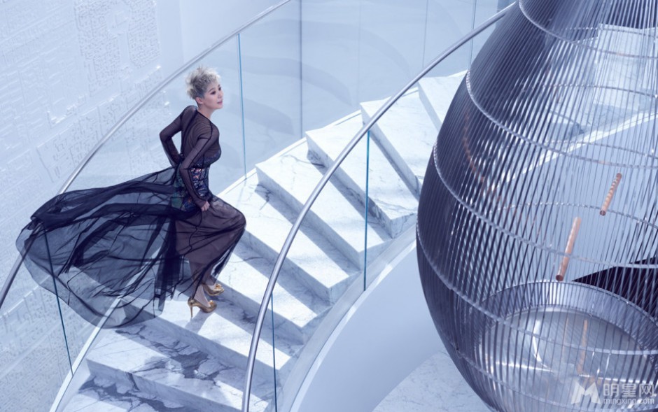 海清白发造型尽显惊艳女王范