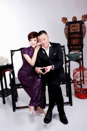 周立波婚礼高清现场照曝光 与妻子恩爱引人羡慕