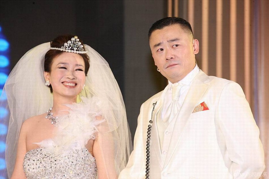 周立波婚礼高清现场照曝光 与妻子恩爱引人羡慕