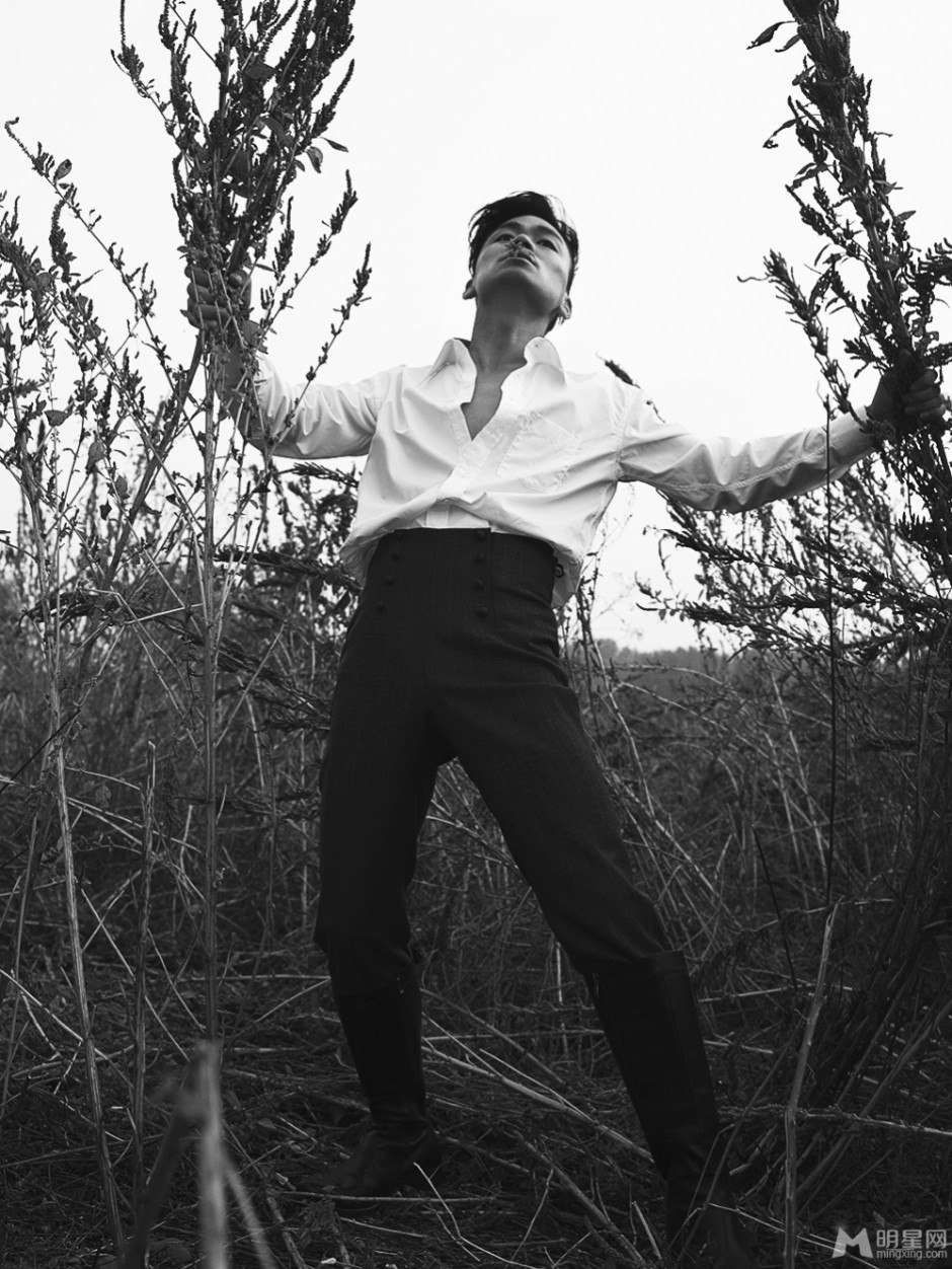 王宝强户外黑白时尚质感写真精选