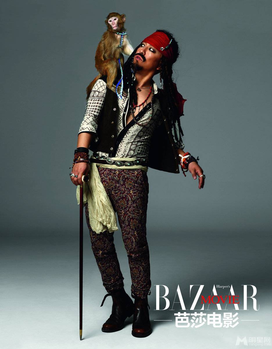 影帝黄渤另类写真 黑乌鸦小丑装演绎不同人生