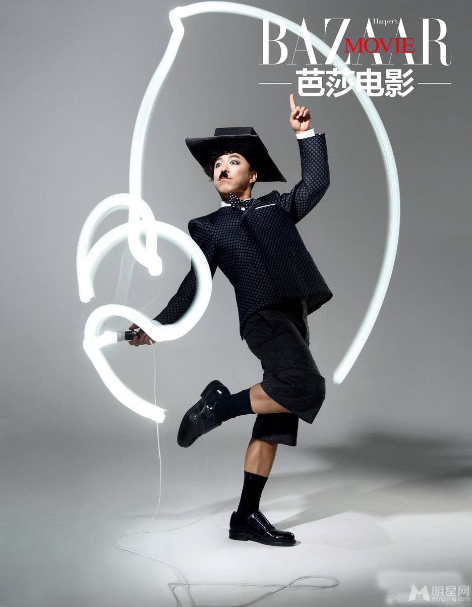 影帝黄渤另类写真 黑乌鸦小丑装演绎不同人生