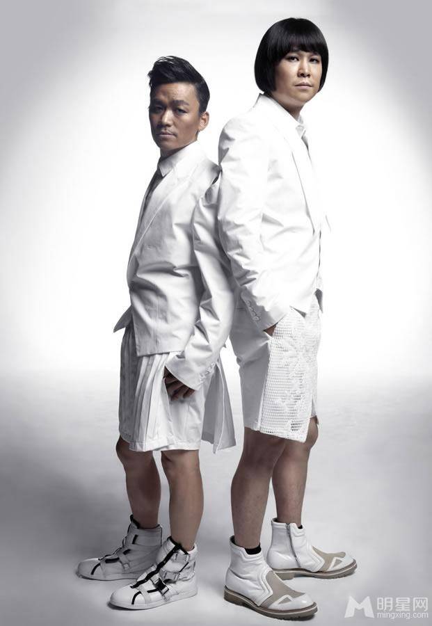 王宝强搭档小沈阳拍摄雷人搞怪写真