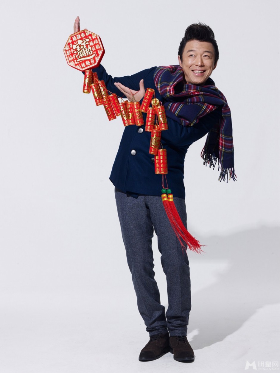 黄渤新年贺岁写真 喜气洋洋拜大年