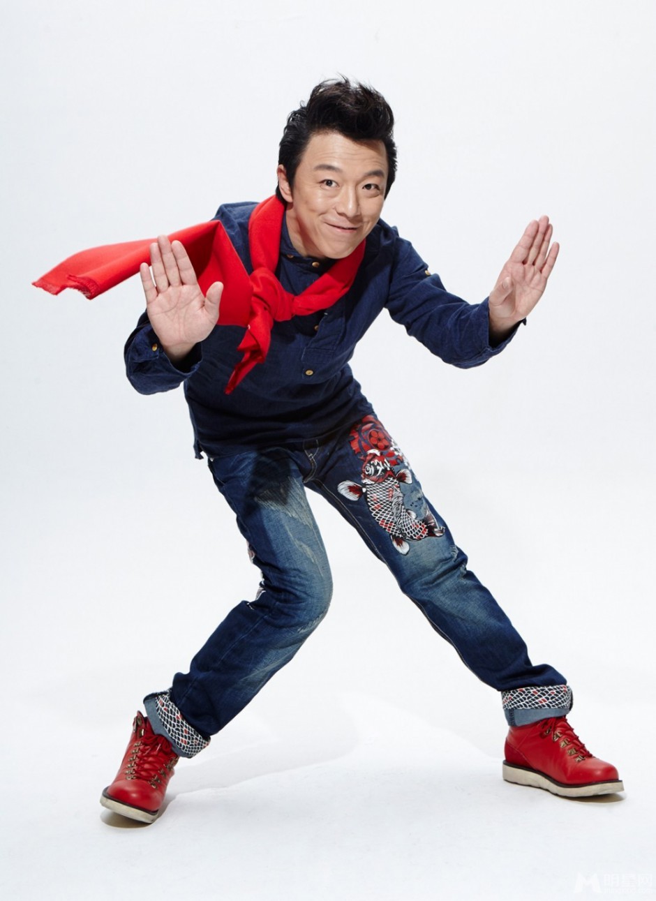 黄渤新年贺岁写真 喜气洋洋拜大年