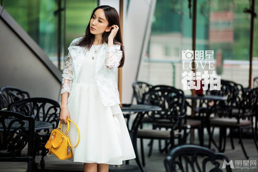 娄艺潇时尚装扮回头率爆棚