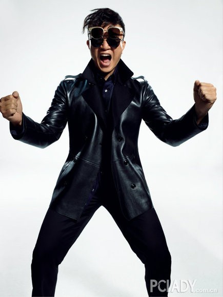 呆萌大叔孙红雷搞怪滑稽写真