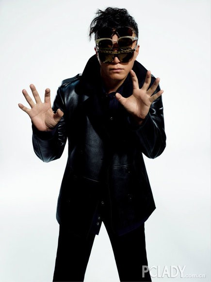 呆萌大叔孙红雷搞怪滑稽写真